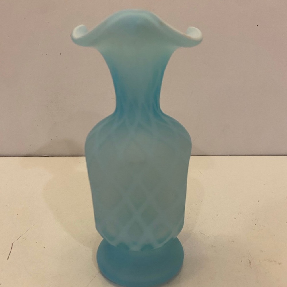 Mosser Hen Nest Open Salt Green Translucent glass